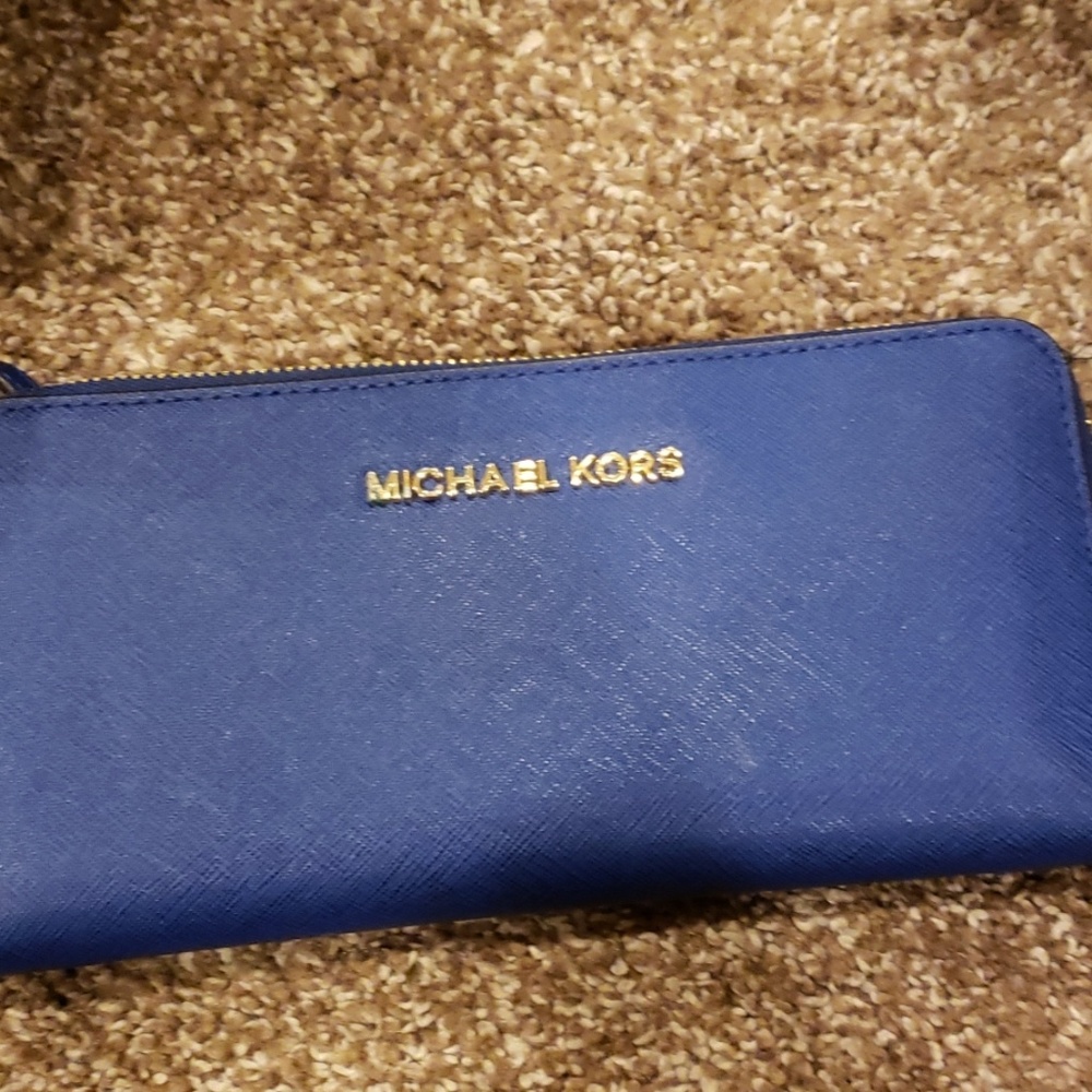 Michael kors wallet